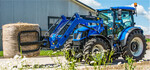 Die T5S Traktoren gibt es mit 90 oder 100 PS. Mechanisches- oder Power-Shuttle-Getriebe sind wählbar.