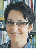 arbeitet beim Landwirtschaftlichen Technologiezentrum Augustenberg (LTZ) in der Koordinierungsstelle ackerbauliches Versuchswesen. Sie ist unter anderem für die Landessortenversuche früher Winterweizen zuständig.