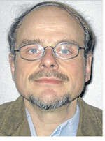 , Diplom-Agrarbiologe, ist seit 1994 Professor für Tierhaltung und Nutztierökologie am Institut für Tierzucht und Tierhaltung mit Tierklinik an der Martin-Luther-Universität Halle-Wittenberg.