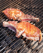 Der Handel soll mehr für Schweinefleisch werben. Ein entfesselter Appetit könnte den Schweinehaltern kurzfristig helfen.