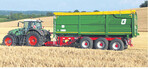 Ein Agroliner Tridem-Muldenkipper mit 34 t zulässigem Gesamtgewicht in der diesjährigen Getreidernte.