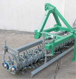 Den Front-Sterncracker LE gibt es in 2,5 und 3,0 m Arbeitsbreite.