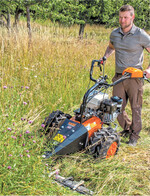 Mit dem AS 600 MulitPro Geräteträger in Kombination mit zwei Balkenmähern erweitert AS-Motor sein Sortiment um einen insektenschonenden Mäher.