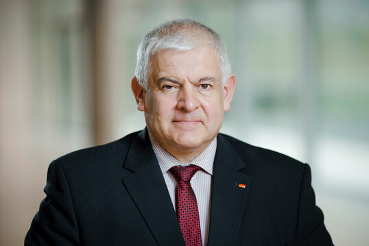 Hermann Frber, MdB, CDU, ist Vorsitzender im Ausschuss fr Ernhrung und Landwirtschaft im Deutschen Bundestag