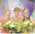 Die 67. Deutsche Weinkönigin heißt Josefine Schlumberger (Mitte), ihre Prinzessinnen Caroline Guthier (l.) und Katharina Fladung (r.).
