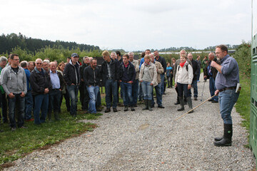 Mit weit über hundert Besuchern verzeichnete das Kompetenzzentrum Obstbau Bodensee (KOB) bei der Vorstellung aktueller Versuche ein wachsendes Interesse am Pflanzenschutz.