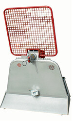 Die S&R Dreipunktwinde DW 51 Alpin ist für kleinere und mittlere Traktoren konzipiert.