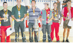 Die Sieger (v. l.): Die Beetpflüger Carsten Berl (Platz 3), Ulrich Münkle (Platz 2), Florian Sander (Platz 1) und die Drehpflüger Sebastian Murkowski (Platz 1), Matthias Stengelin (Platz 2) und Benedikt Ritter (Platz 3).