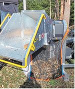 Schneckenhacker Effiter 14,16 von Alvatec mit angehängtem Big Bag.