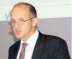Manfred Olbrich, Vorsitzender des Milchprüfrings und des Milchwirtschaftlichen Vereins, lobte das gute Miteinander innerhalb der Milchwirtschaft im Land und bedankte sich bei den Kollegen in den Gremien und Mitarbeitern.