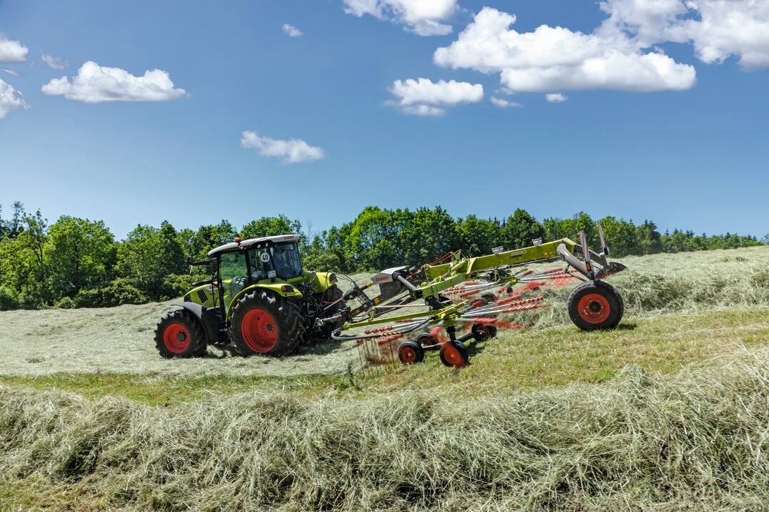 Claas führt neue Generation Zweikreisel-Mittelschwader ein.