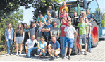 Geschafft! Nach zwei Wochen Unterricht in den Sommerferien haben die Jugendlichen nun ihren Traktorführerschein in der Tasche.