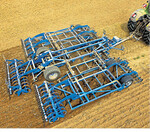 Der Allrounder Flatline hält die eingestellte Arbeitstiefe sehr präzise ein und bietet eine gute Konturanpassung.