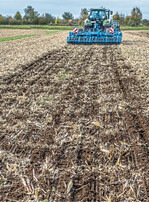 Die Bodenbearbeitung nach Körnermais erfordert viel Fingerspitzengefühl und angepasste Technik.