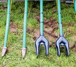 Die neue Duplo-Düse von Zunhammer wird statt dem Gleitschuh am Schlauchende montiert. Im Einsatz teilt sie den Güllestrom aus einem Schlauch in zwei dünne Bänder mit 12,5 cm Reihenabstand auf.