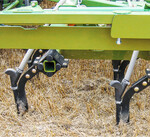 Zinkenscharmaschinen öffnen und räumen den Säschlitz mit Meißel oder Zinken.