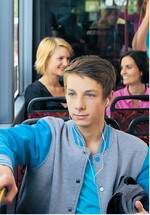 Puh! Den Bus hast du gerade noch bekommen. Aber Mist! Die Fahrkarte liegt zu Hause. Jetzt heißt es ruhig bleiben.