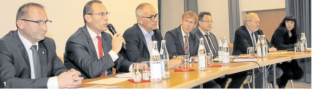 Auf dem Podium (v. l.): Rüdiger Pyck, Rolf Michelberger, Dr. Ludger Breloh, Marco Eberle (Moderation), Dr. Andreas Randt, Dr. Heinz Schweer und Prof. Dr. Ulrike Weiler.