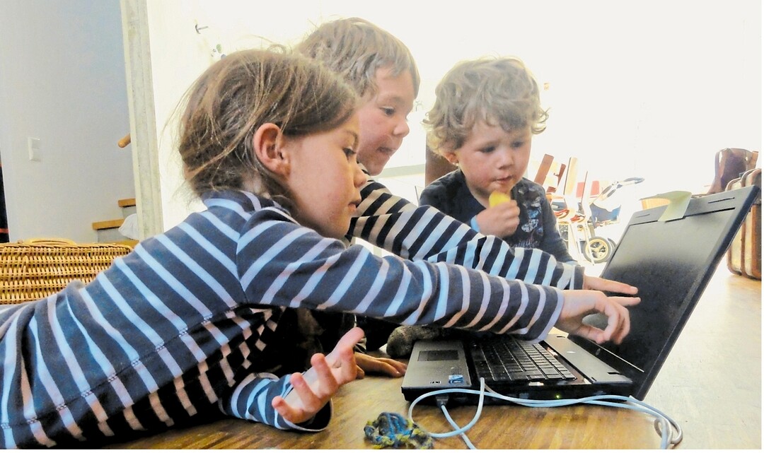 Computer prägen die Welt, in die unsere Kinder hineinwachsen. Unterstützen wir den Nachwuchs beim verantwortungsvollen Umgang damit.