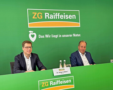 Die Vorstandsvorsitzenden der ZG Raiffeisen-Gruppe Dr. Holger Lbbert (l.) und Lukas Rohart (r.) bei der Bilanzpressekonferenz. 