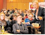 Elke Pelz-Thaller (r.): Wenn Du willst, dass ich lächle, dann lächle Du zuerst".