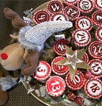 Marie Engel hat einen Advenskalender aus Marmeladengläsern gebastelt.