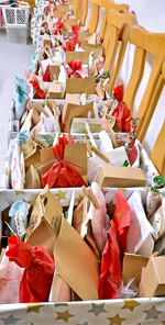 Die Landfrauen Rammingen bastelten 24 Adventkalender.