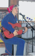 Mit der Kleinen Schweineschule" gelingt es Kerstin Gronbach seit Jahren, Kindern Wissen über moderne Schweinehaltung zu vermitteln.