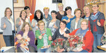 Daumen hoch: Der alte und der neue Vorstand der Kreislandfrauen Tuttlingen versammelten sich nach den Wahlen zum gemeinsamen Bild. Mit Zuversicht geht es in die neue Amtsperiode.