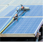 Das DLG-Merkblatt 414 informiert über die Reinigung von Solaranlagen.