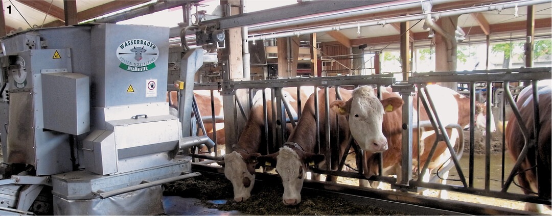 Seit 2012 werden die 135 Fleckvieh-, Holstein- und Braunviehkühe des Milchgewinnungszentrums mit einem schienengeführten Fütterungsroboter des österreichischen Herstellers Wasserbauer bis zu fünf Mal am Tag mit bis zu 15 verschiedenen Mischungen für trockenstehende und laktierende Kühe, für die Vorbereitungsphase und zu Versuchszwecken versorgt.