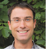 zur Composite-Cross-Züchtung. Er arbeitet in der Forschung und Züchtung Dottenfelderhof unter anderem mit dem Schwerpunkt Getreidepopulationen (EIP-Projekt).