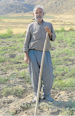 Samad Aminzadeh baut Wassermelonen und Bohnen an.