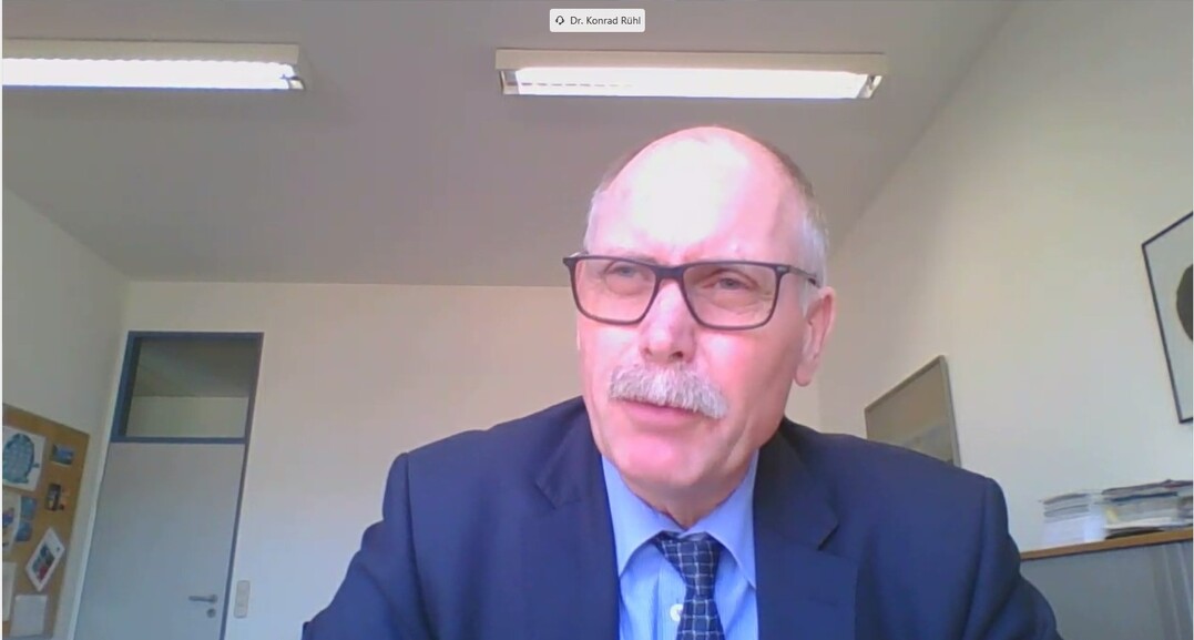 Dr. Konrad Rühl, Abteilungsleiter „Landwirtschaft“ im MLR, gibt einen Überblick über die Gemeinsame Agrarpolitik ab 2023 und die Umsetzung des Biodiversitäts-Stärkungsgesetzes.