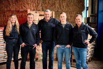 Die ganze Familie macht mit (v. l.): Paula, Aaron, Uwe, Lennart und Anja Samannshausen.