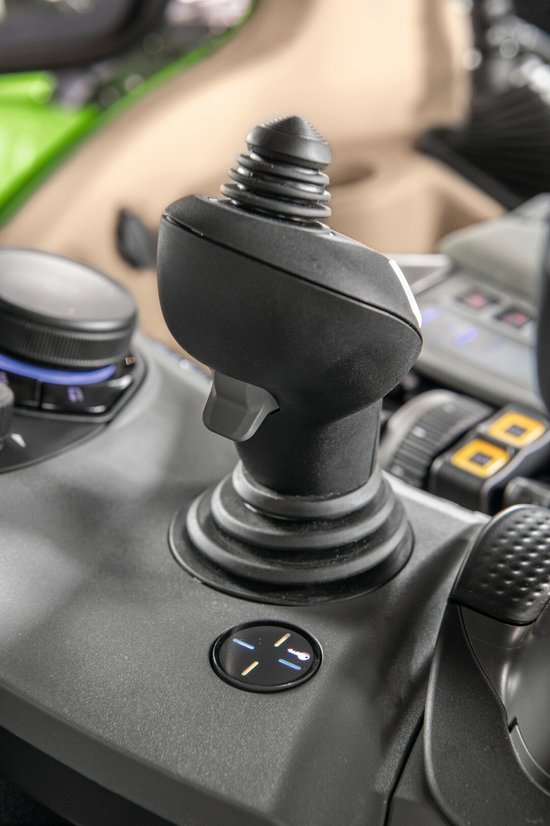 Die Firma Rafi aus Berg hat einen neuen Frontlader-Joystick fr Fendt entwickelt.