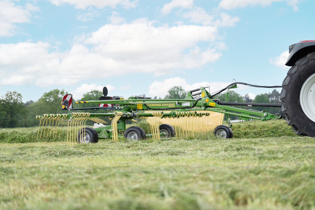 Der Swadro S 460 DB von Krone ersetzt den Einkreiselschwader Swadro 46 T. 