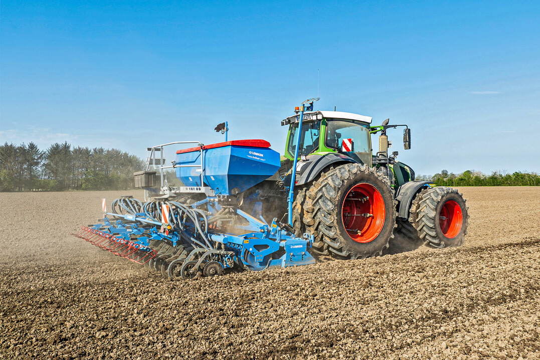 Die neue Drillmaschine Lemken Solitair lsst sich mit getrenntem Saatgutbehlter ausstatten.