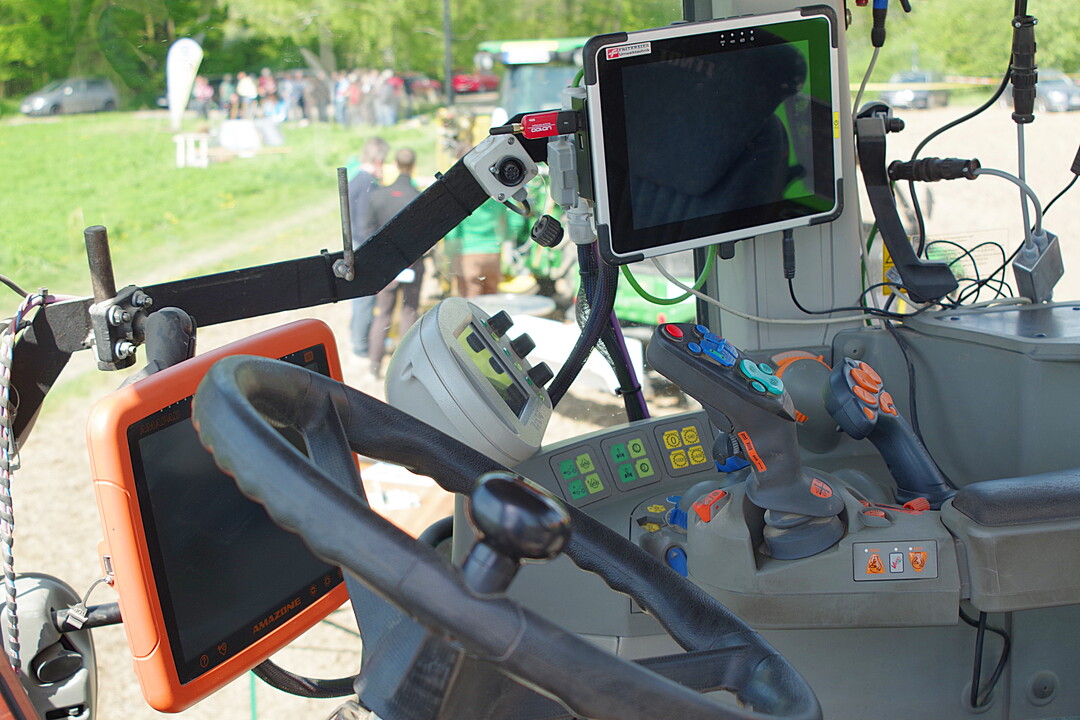 Terminals im Traktor: Hier laufen die Daten zusammen.