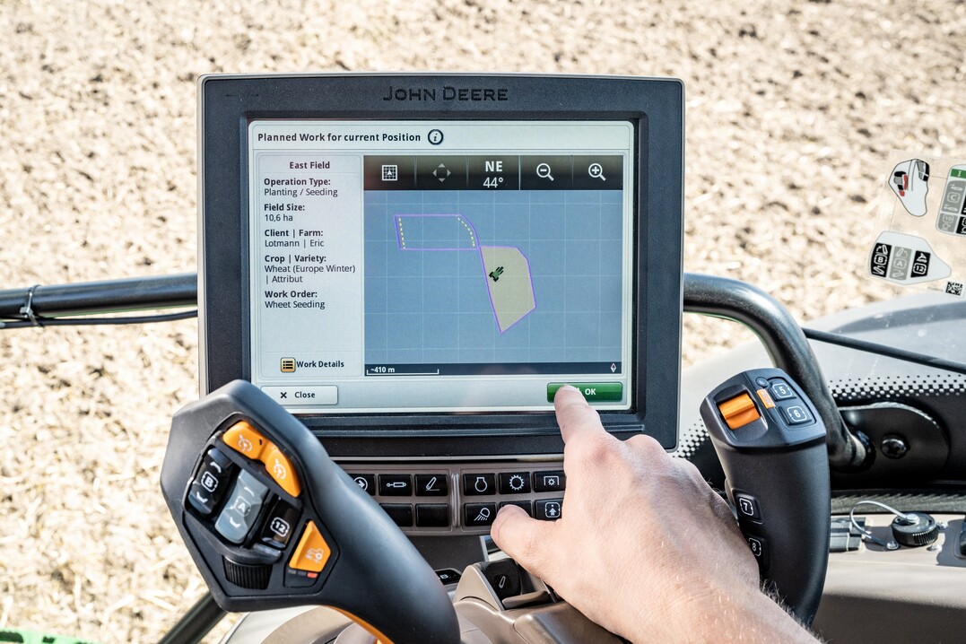  John Deere prsentiert seine neue Serie 6R. 