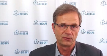 Eine Verdoppelung der bestehenden Biogas-Leistung von heute 6 auf 12 Gigawatt (GW) bis zum Jahr 2030 wre problemlos mglich  ohne den Einsatz zustzli-cher Substrate, meinte der Prsident des Fachverbandes Biogas, Horst Seide, auf der Pressekonferenz.