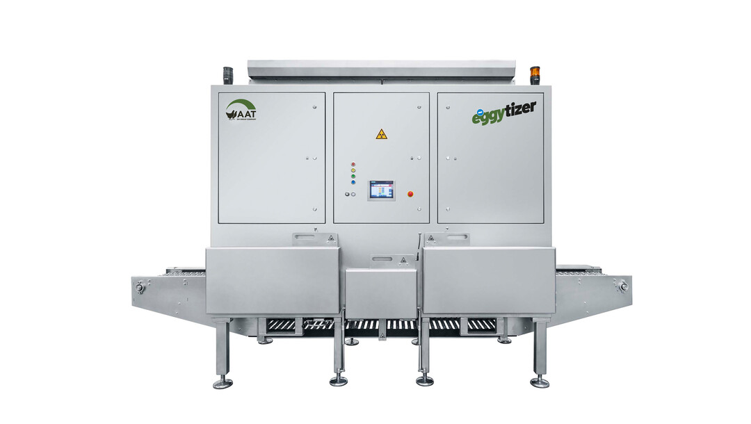 Der Eggytizer von Agri Advanced Technologies setzt auf den Einsatz von Elektronenstrahl-Sterilisationstechnologie (eBeam) zur Desinfektion der Bruteier. Diese Form der Sterilisation mit beschleunigten Elektronen ermglicht eine hhere Eindringtiefe in die Eierschale als die herkmmlichen Behandlungen mit UV oder Ozon. 