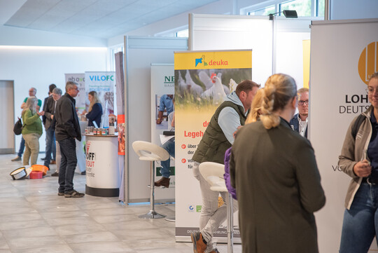 Begleitet wurde das Fachgespräch Legehenne von einer kleinen Fachmesse.
