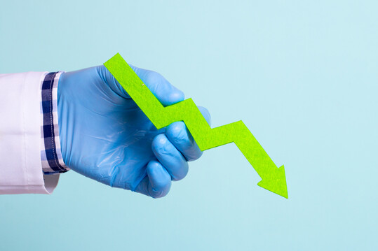 In Deutschland ist die Menge der in der Tiermedizin abgegebenen Antibiotika im Jahr 2023 erneut leicht gesunken.