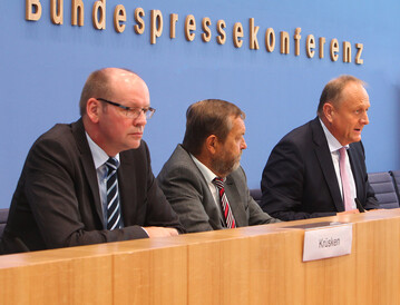 v. l. DBV-Generalsekretr Bernhard Krsken, DBV-Fachausschusses-Getreide-Vorsitzender Wolfgang Vogel, DBV-Prsident Joachim Rukwied
