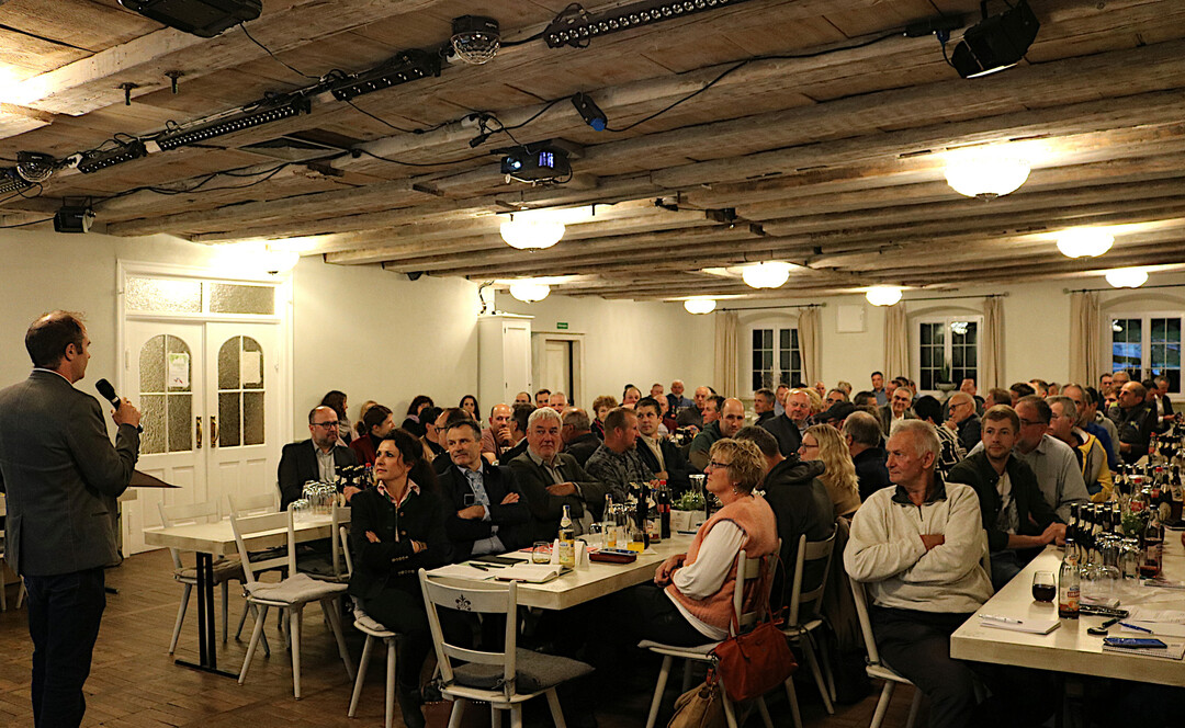 Volles Haus bei der Jahreshauptversammlung des Bauernverbands Allgu-Oberschwaben am 6. November im Gasthof Zum Bruhaus in Roberg. 