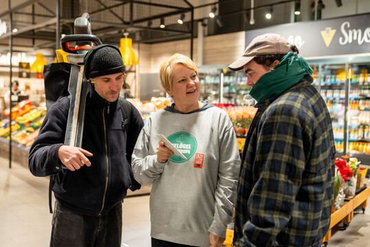 Die Kampagne Geflgel aus Europa informiert Verbraucher in Supermrkten ber Tierwohl, Umweltschutz und bewussten Konsum.