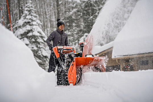 Starke Schneefrsen haben eine Wurfweite bis zu 18 Metern.