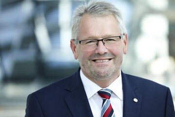  Alois Gerig, Landwirt aus Hpfingen (Neckar-Odenwald-Kreis), ist Vorsitzender des Bundestagsausschusses fr Ernhrung und Landwirtschaft sowie forstpolitischer Sprecher seiner Fraktion