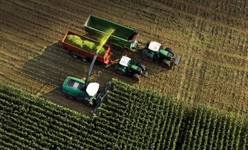 Maschinenringe verrichten zunehmend Dienstleistungen fr Grokunden und Kommunen. Welche Folgen und Zuerwerbsmglichkeiten ergeben sich hieraus fr Landwirte? BWagrar fragte nach bei Dr. Karl J. Eggers, Managementberater aus Lambrecht (Pfalz).
